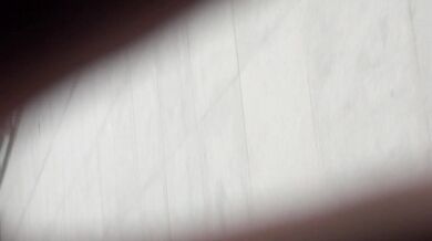 步行街一路跟踪抄底多位极品高颜值时尚小姐姐 (3)